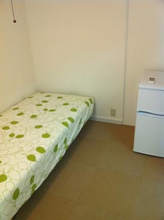 個室 - 新宿のゲストハウス} - ルームシェアルームメイト