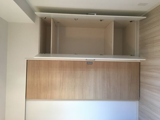 収納 - 両国、錦糸町から徒歩15分、7畳の個室空いてます} - ルームシェアルームメイト