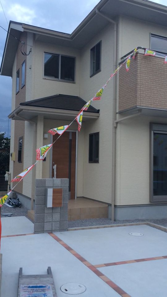 建物 - 一戸建てルームシェア募集⭐️} - ルームシェアルームメイト