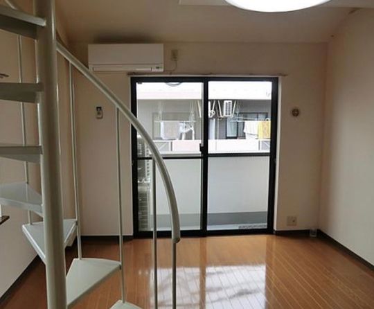 ダイニング - 吉祥寺徒歩8分} - ルームシェアルームメイト