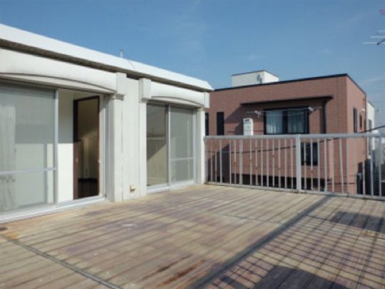 ベランダ - カフェみたいな手作りリビング} - ルームシェアルームメイト