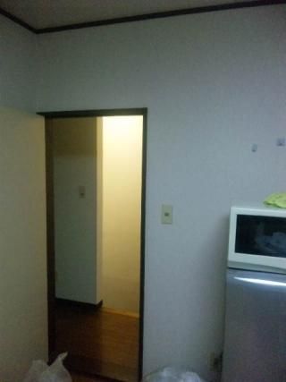 個室 - 女性メンバー1名募集します！} - ルームシェアルームメイト