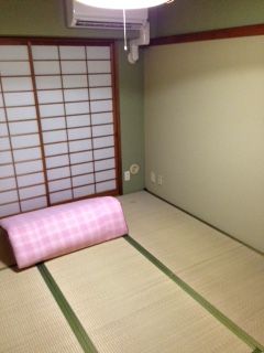 個室 - JR大塚駅徒歩2分！　6畳和室　エアコン完備　ベランダ有り　収納有り　インターネット使用可（光通信開通済）} - ルームシェアルームメイト