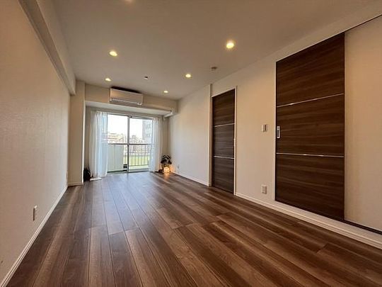 リビング - 門前仲町駅徒歩3分、リノベマンション} - ルームシェアルームメイト