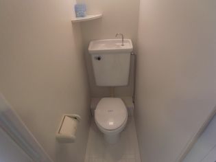 トイレ - 六甲道エリア＊水道光熱費込み！} - ルームシェアルームメイト