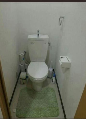 トイレ - 池袋サンシャイン近く　池袋駅徒歩12分 大塚駅徒歩6分} - ルームシェアルームメイト