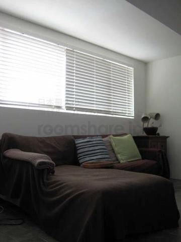 ダイニング - 急募！サブレット＠田町　本日～８月５日！　家具付き。} - ルームシェアルームメイト