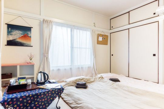 個室 - Only showing me your passport, no deposit, no surety, no utility costs,} - ルームシェアルームメイト