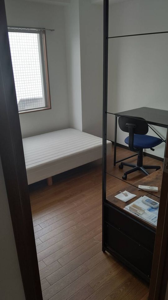 個室 - 北大塚シェアハウス入居者募集} - ルームシェアルームメイト