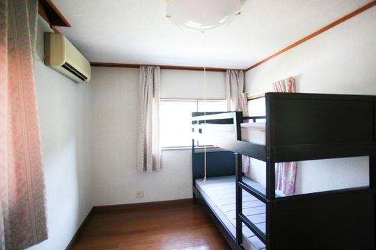 シェアメイト - 自然派シェアハウスでシェアメイト募集} - ルームシェアルームメイト