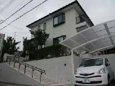 玄関 - rooms and common area for rent, near ristumeikan school, uji city, kyotoTitle: Room(s) available near Ristumeikan Jr/High School, Uji City, Kyoto　京都府宇治市　立命館中・高校近くの高級住宅街にある新築の家を貸します} - ルームシェアルームメイト