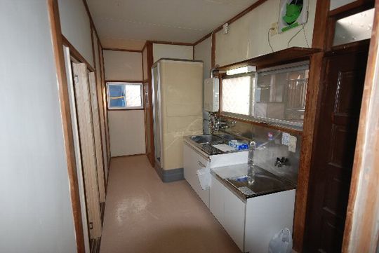 キッチン - 空きが出ました！！} - ルームシェアルームメイト