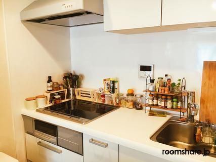 キッチン - 横浜まで10分　女性専用　猫と暮らす　DIY可のシェアメイト募集　ペット応相談} - ルームシェアルームメイト