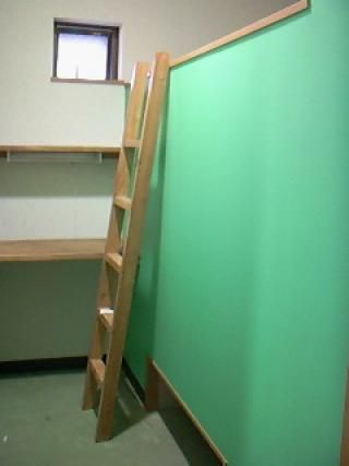 個室 - 新築デザイナーズ・ゲストハウス} - ルームシェアルームメイト