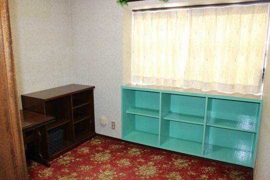 個室 - 45,000円光熱費込み、東急田園都市線梶ヶ谷駅より徒歩12分、2名入居中} - ルームシェアルームメイト