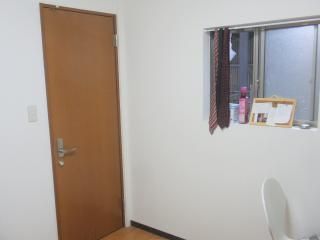 キッチン - 大阪市のルームシェア募集です！！} - ルームシェアルームメイト