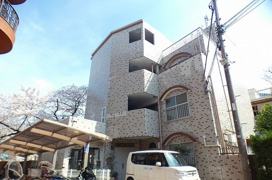 キッチン - 新宿近い！！中野のアットホームなシェアハウスで入居者募集中！！初期費用は家賃だけ！！} - ルームシェアルームメイト