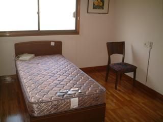 ベッド - shibuya/komaba roommate} - ルームシェアルームメイト