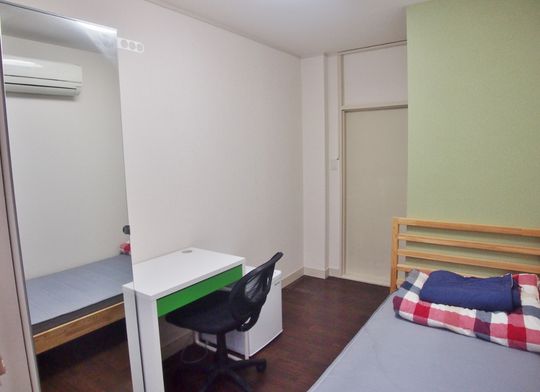 ベッド - 葛飾区亀有ｼｪｱﾊｳｽ　日本で暮らす韓国人の方・ 韓国語を学びたい日本人の方も大募集!} - ルームシェアルームメイト