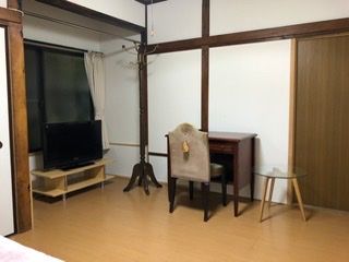 個室 - メゾン追浜1番館　シェアハウス} - ルームシェアルームメイト