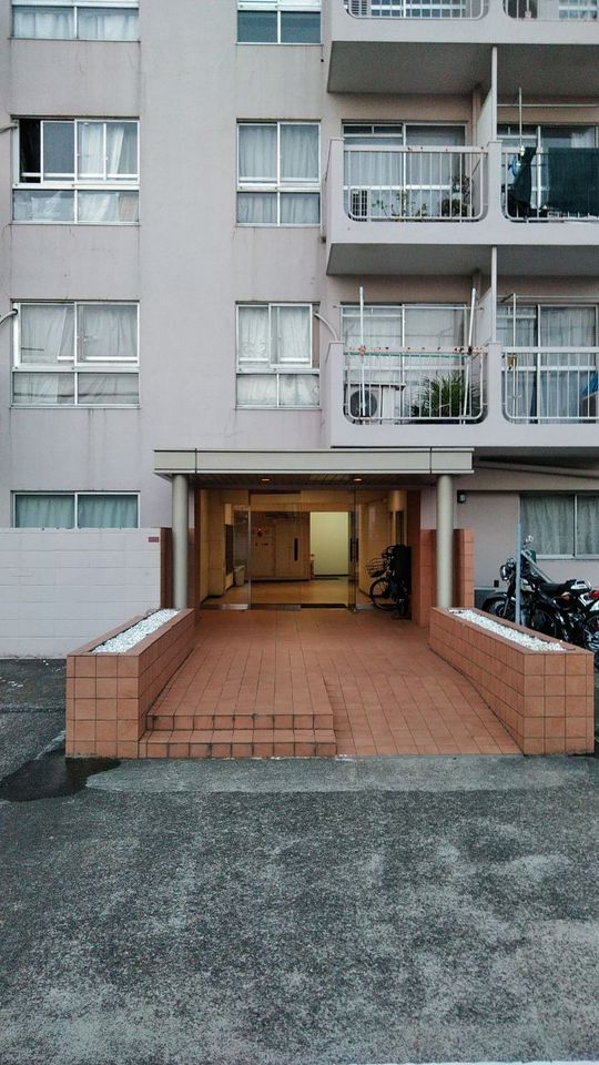 玄関 - ルームメイト募集} - ルームシェアルームメイト