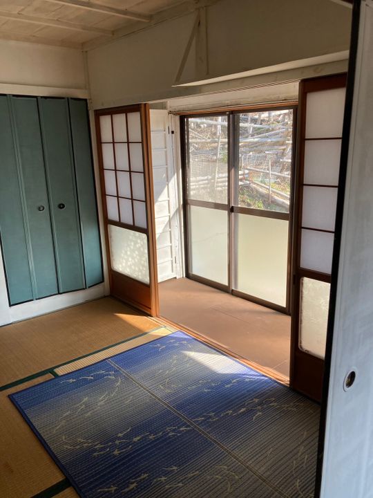 個室 - 平屋で庭付きペット可物件} - ルームシェアルームメイト