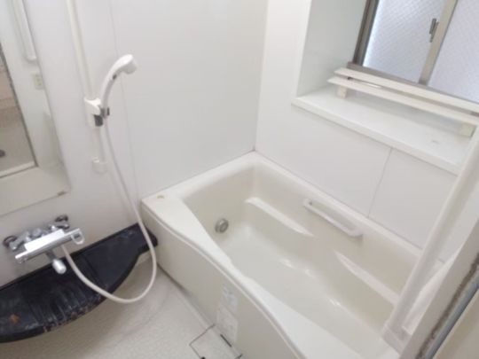 風呂 - 新宿駅から6分、新築2LDK} - ルームシェアルームメイト