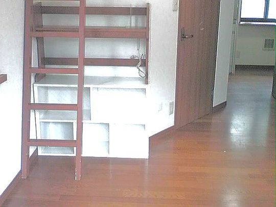 個室 - 新宿まで２０分　外国人可　ペット可　Room available. 20 min to Shinjuku. Foreigner OK. Pet　OK} - ルームシェアルームメイト