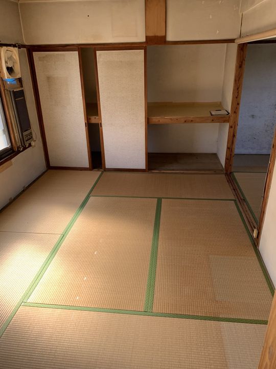 リビング - 鵯越駅徒歩1分の2DK34㎡のキッチントレイ別のご紹介！} - ルームシェアルームメイト