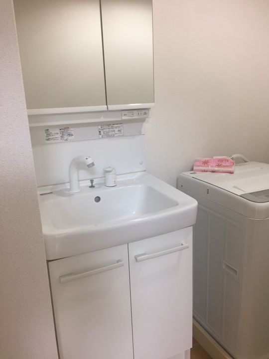 その他 - 【女性限定】短期ルームシェア！！★☆★上京者、都内に住みたい方大募集！★☆★} - ルームシェアルームメイト