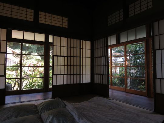 個室 - 海の近くの古民家です。海まで徒歩５分。} - ルームシェアルームメイト