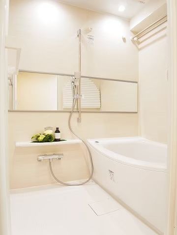 シャワー - 【自由が丘エリア】リノベーション1年目　多国籍メンバー募集!!!} - ルームシェアルームメイト