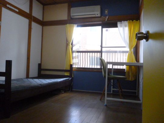 個室 - 今月だけの2ヶ月賃料無料キャンペーン！！JOYMATE東武庫之荘} - ルームシェアルームメイト