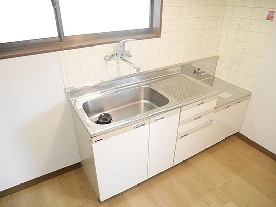 キッチン - 西綾瀬　ルームシェア募集 43000円} - ルームシェアルームメイト