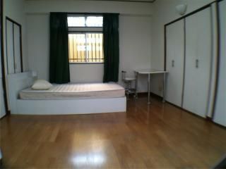 キッチン - 都心で7万円個室　フローリング１０畳 ！！！} - ルームシェアルームメイト