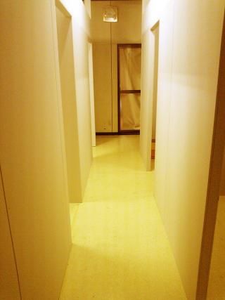  - 横浜！徒歩！150平米の超広々一軒家に住みませんか？} - ルームシェアルームメイト