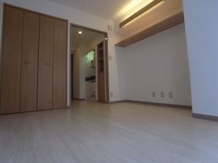 その他 - 六甲道エリア＊水道光熱費込み！} - ルームシェアルームメイト