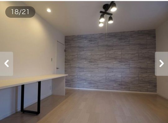 個室 - 兵庫県三木市　部屋貸し　高級住宅} - ルームシェアルームメイト