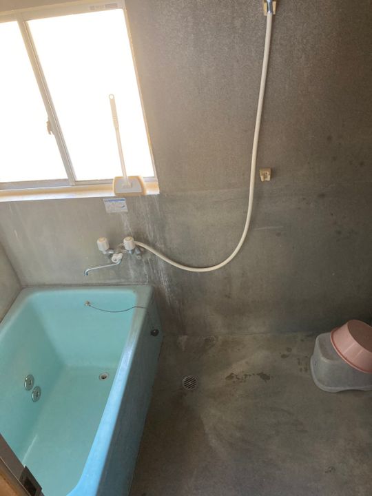 風呂 - 平屋で庭付きペット可物件} - ルームシェアルームメイト