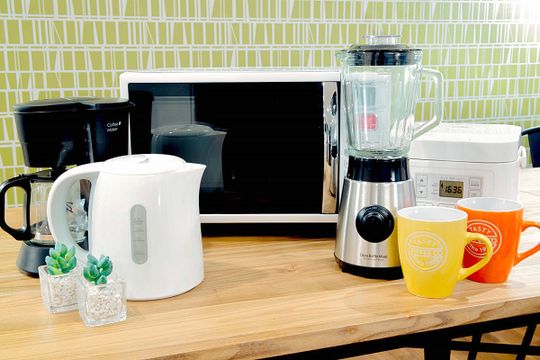 キッチン - 新宿まで徒歩１５分 3万円代☆　好立地物件でシェアする人を募集しています！} - ルームシェアルームメイト