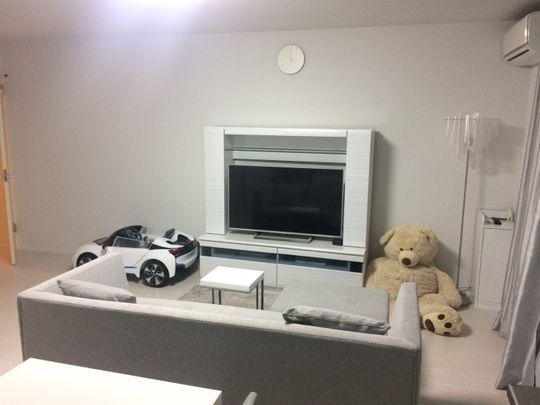 ダイニング - 相模大野駅徒歩10分/1日利用2000円から、一ヶ月利用の場合要相談/Wi-Fi無料/家具付き} - ルームシェアルームメイト