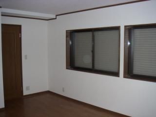 個室 - 都心近くの10.5畳の鍵付き個室のルームシェア、ロフト付き} - ルームシェアルームメイト