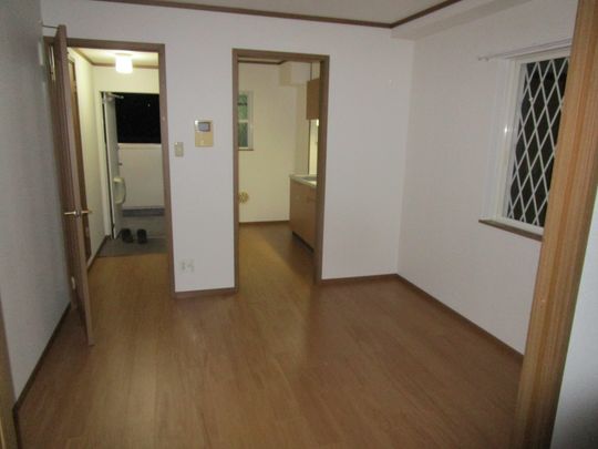 ダイニング - 姫路　獨協大学バス停近く} - ルームシェアルームメイト