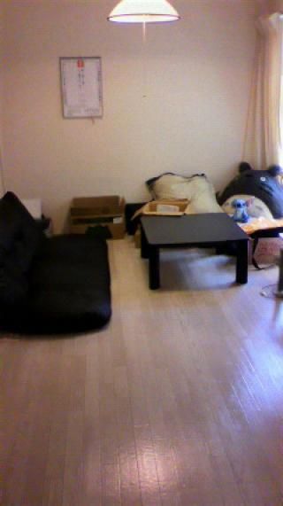 リビング - 成瀬駅徒歩15分大型１ＬＤk} - ルームシェアルームメイト