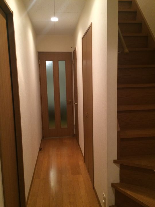 その他 - 学生さんから夜のお仕事の方も大丈夫です。} - ルームシェアルームメイト