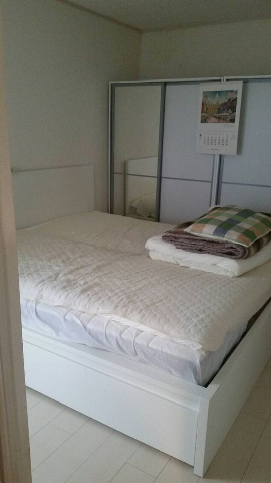 ベッド - 女性のルームメイト募集します。} - ルームシェアルームメイト