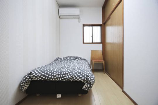 個室 - 品川駅から一駅【川崎駅・鶴見駅　1名様限定】8月１２日完成フルリノベーション！！} - ルームシェアルームメイト