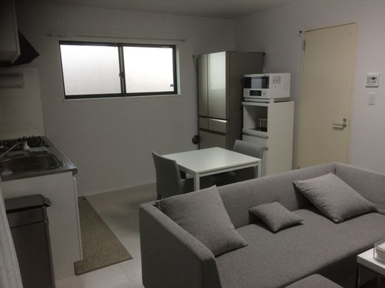 ダイニング - 相模大野駅徒歩10分/1日利用2000円から、一ヶ月利用の場合要相談/Wi-Fi無料/家具付き} - ルームシェアルームメイト