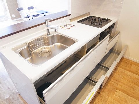 キッチン - マンション最上階(14F)　南向き日当たり良好 リノベーションマンションです。} - ルームシェアルームメイト