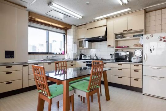 ダイニング - 東京都内 60,000円（電気水道ガスネット代全て込み）ルームメート募集。} - ルームシェアルームメイト